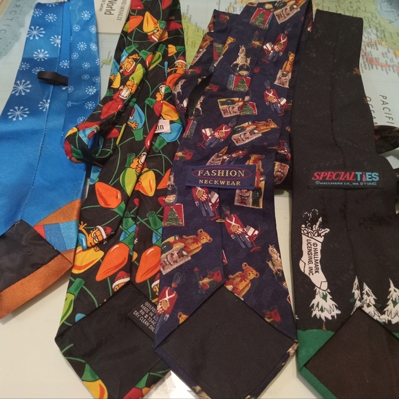 Christmas ties - Picture 3 of 12